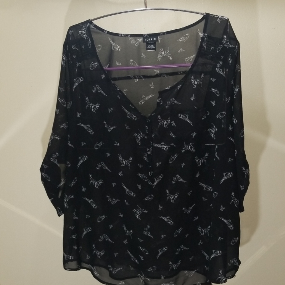 Sheer black w/ white sparrows 3/4" sleeve top